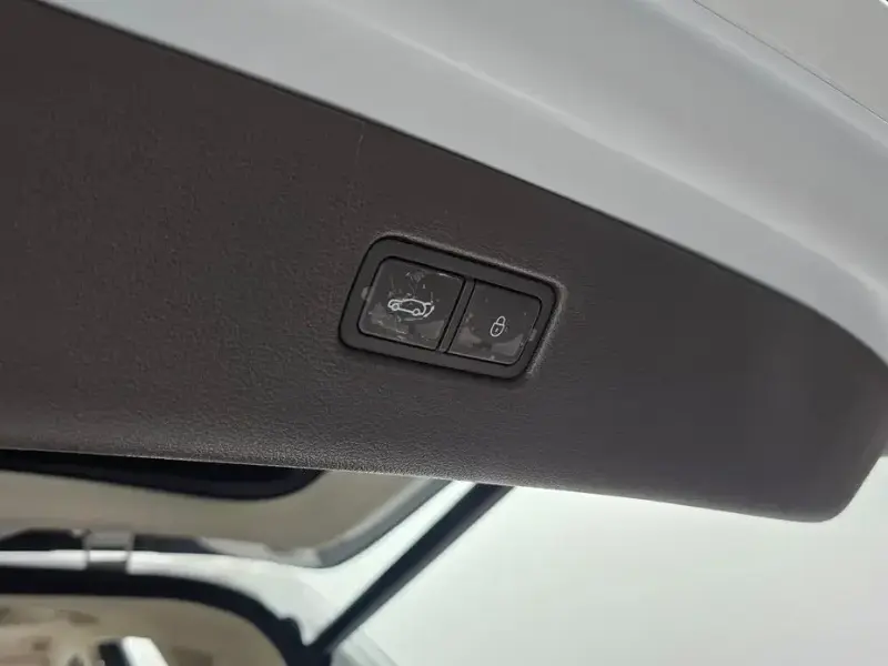 2023 Genesis GV80 с пробегом 60 746 км