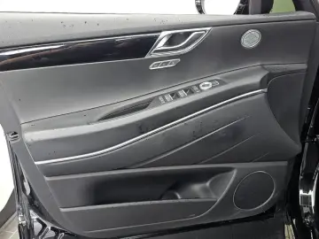 2023 Genesis GV80 с пробегом 55 979 км