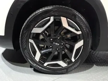 2024 Kia Seltos с пробегом 19 839 км
