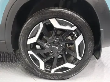2024 Kia Seltos с пробегом 20 656 км