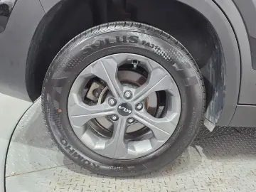 2023 Kia Seltos с пробегом 26 193 км