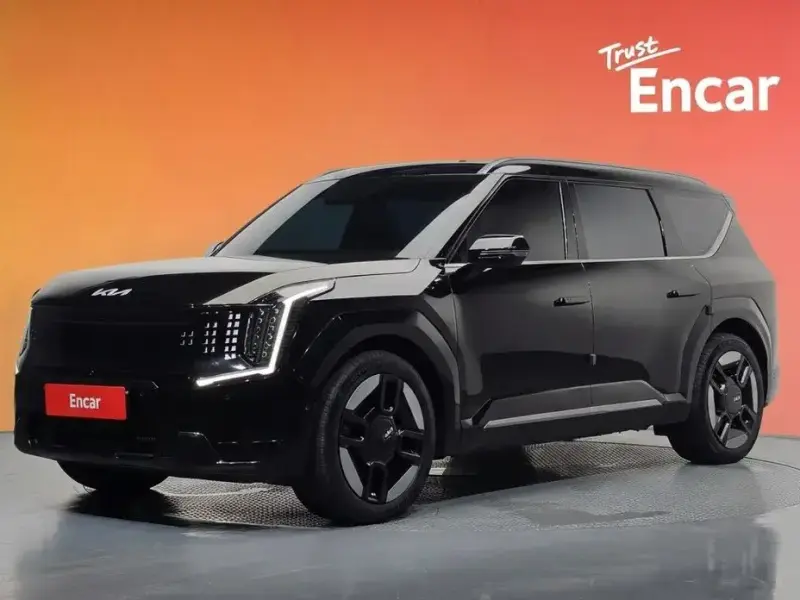 2023 Kia EV9 с пробегом 18 387 км