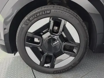 2023 Kia EV9 с пробегом 18 387 км