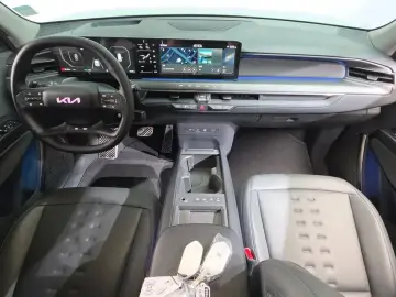 2023 Kia EV9 с пробегом 18 387 км