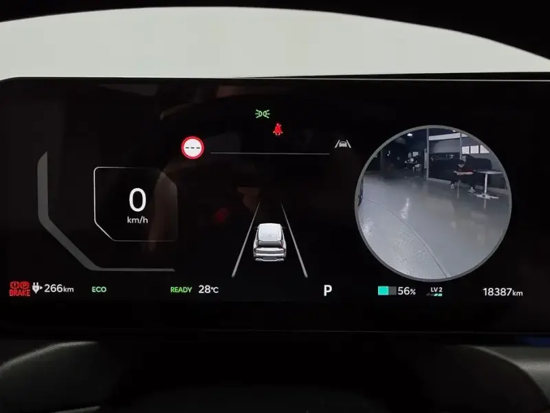 2023 Kia EV9 с пробегом 18 387 км