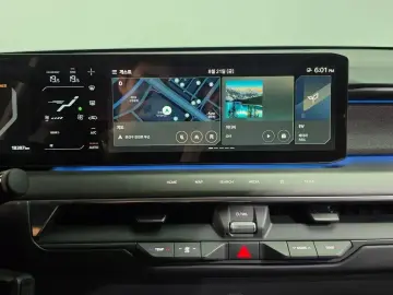 2023 Kia EV9 с пробегом 18 387 км
