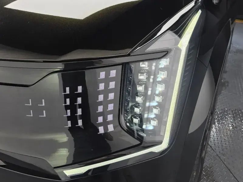 2023 Kia EV9 с пробегом 18 387 км