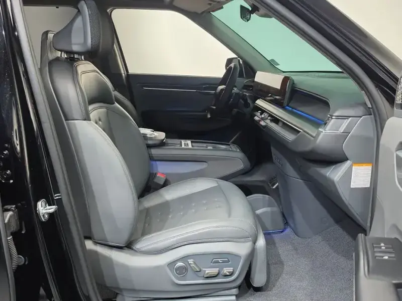 2023 Kia EV9 с пробегом 18 387 км