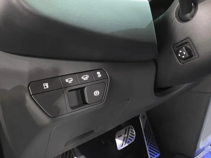 2023 Kia EV9 с пробегом 18 387 км