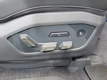 2023 Kia EV9 с пробегом 18 387 км