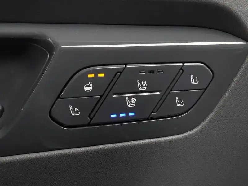 2023 Kia EV9 с пробегом 18 387 км