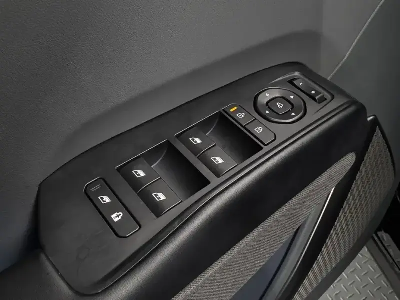2023 Kia EV9 с пробегом 18 387 км