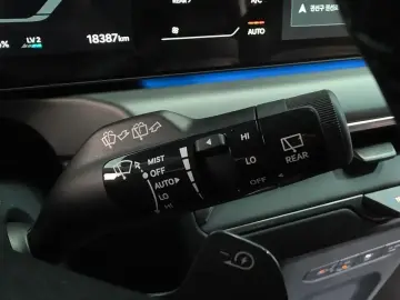 2023 Kia EV9 с пробегом 18 387 км