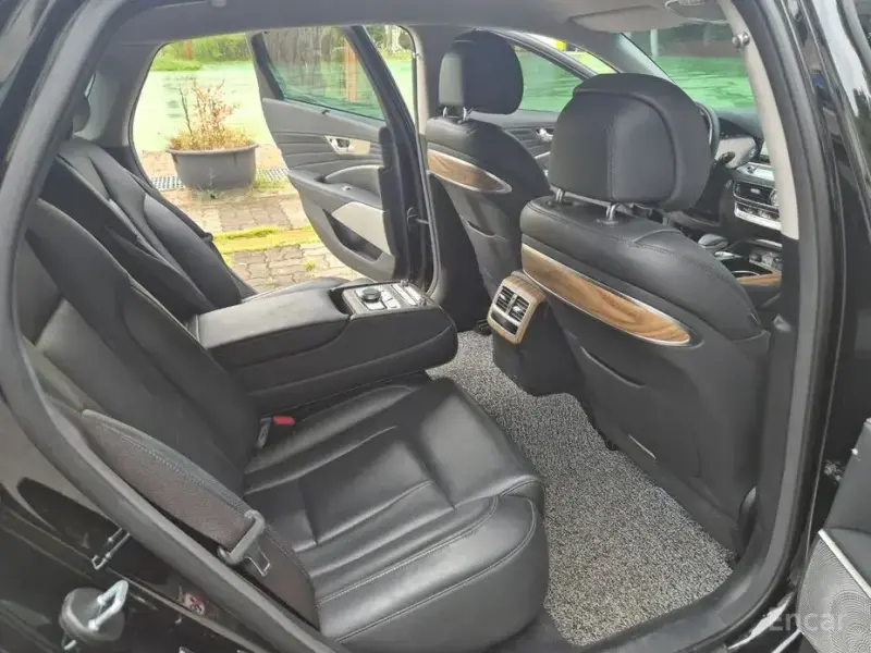 2023 Kia K9 с пробегом 67 880 км