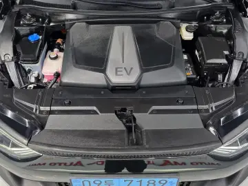 2022 Kia EV6 с пробегом 73 937 км