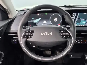 2022 Kia EV6 с пробегом 73 937 км
