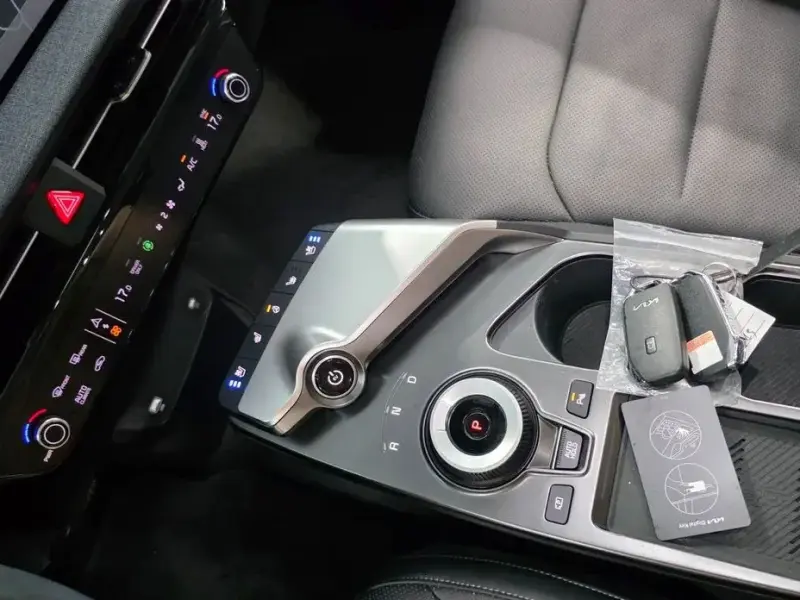 2022 Kia EV6 с пробегом 73 937 км