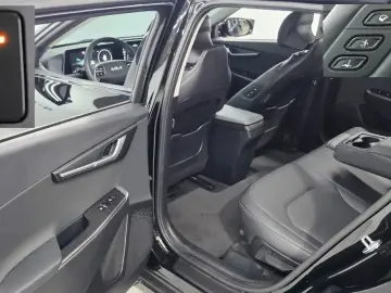 2022 Kia EV6 с пробегом 73 937 км