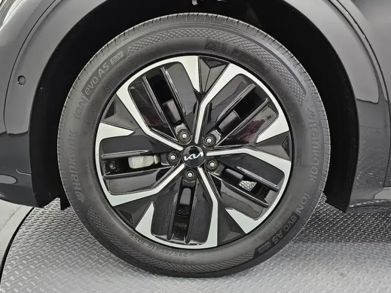 2022 Kia EV6 с пробегом 59 676 км