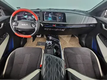2022 Kia EV6 с пробегом 59 676 км
