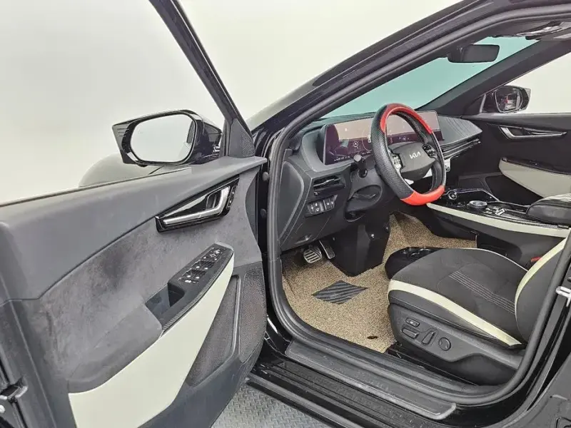 2022 Kia EV6 с пробегом 59 676 км