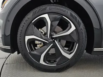 2023 Kia EV6 с пробегом 26 019 км