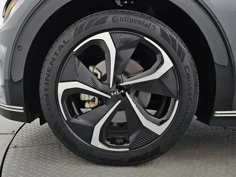 2023 Kia EV6 с пробегом 26 019 км