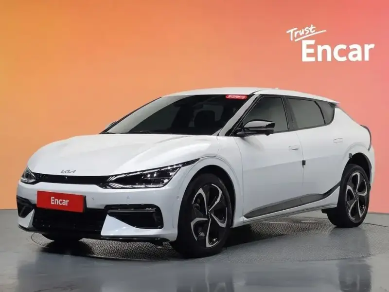 2022 Kia EV6 с пробегом 63 411 км