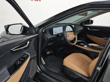 2023 Kia EV6 с пробегом 26 019 км
