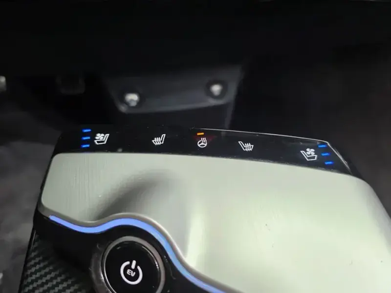 2022 Kia EV6 с пробегом 63 411 км