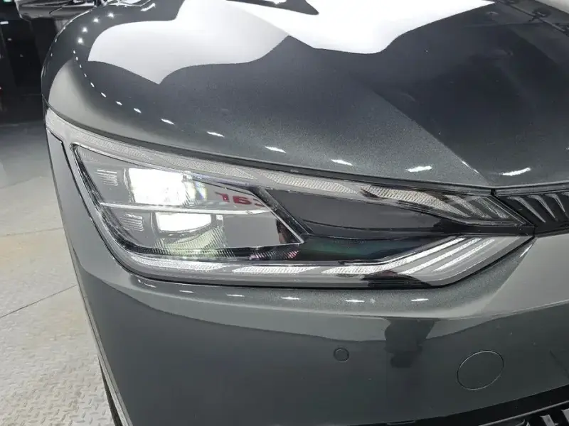 2023 Kia EV6 с пробегом 26 019 км