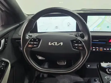 2022 Kia EV6 с пробегом 63 411 км