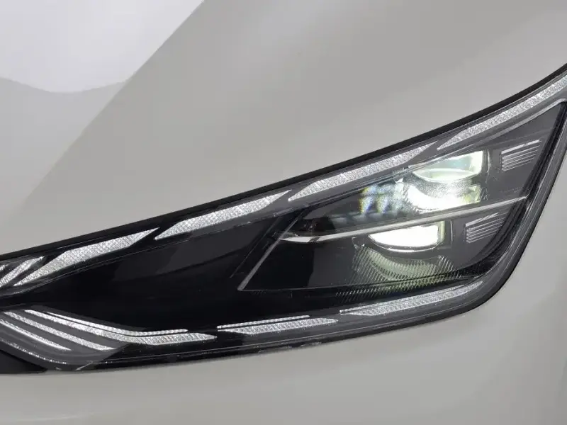 2022 Kia EV6 с пробегом 63 411 км