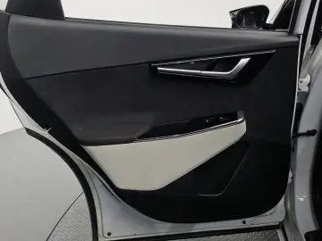 2022 Kia EV6 с пробегом 63 411 км