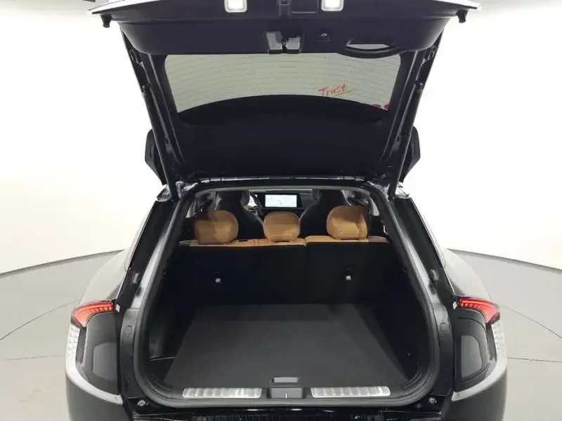 2023 Kia EV6 с пробегом 26 019 км