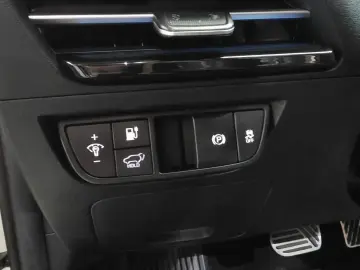 2022 Kia EV6 с пробегом 63 411 км