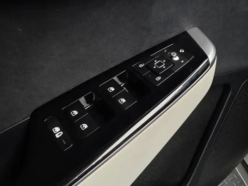 2022 Kia EV6 с пробегом 63 411 км