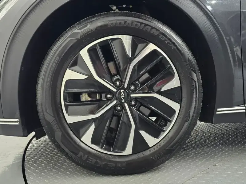 2022 Kia EV6 с пробегом 44 845 км