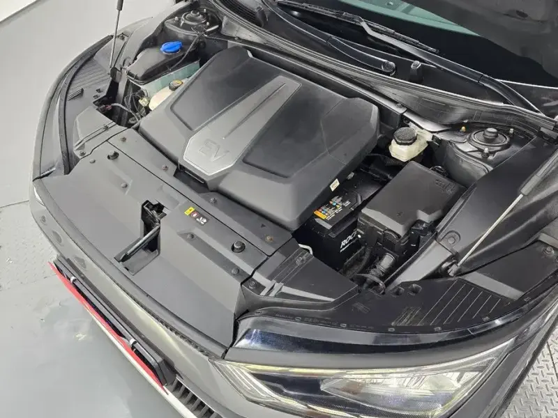 2022 Kia EV6 с пробегом 44 845 км