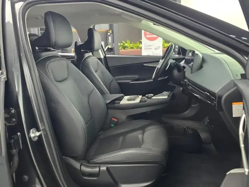 2022 Kia EV6 с пробегом 44 845 км