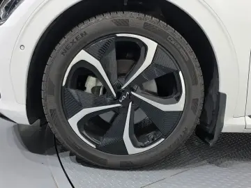 2022 Kia EV6 с пробегом 52 238 км