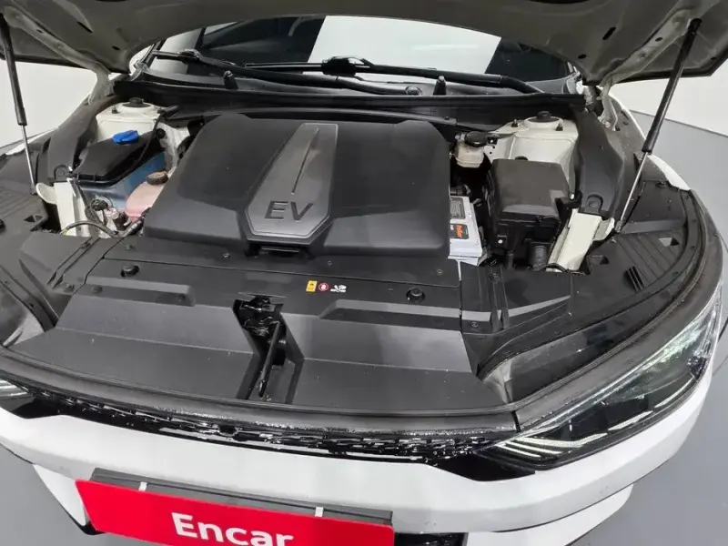 2022 Kia EV6 с пробегом 52 238 км