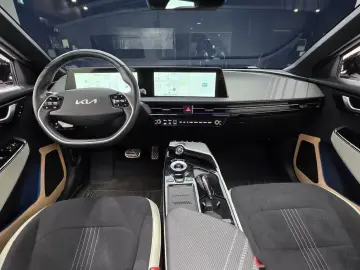 2022 Kia EV6 с пробегом 52 238 км