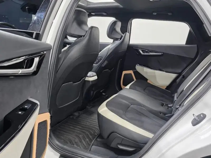 2022 Kia EV6 с пробегом 52 238 км