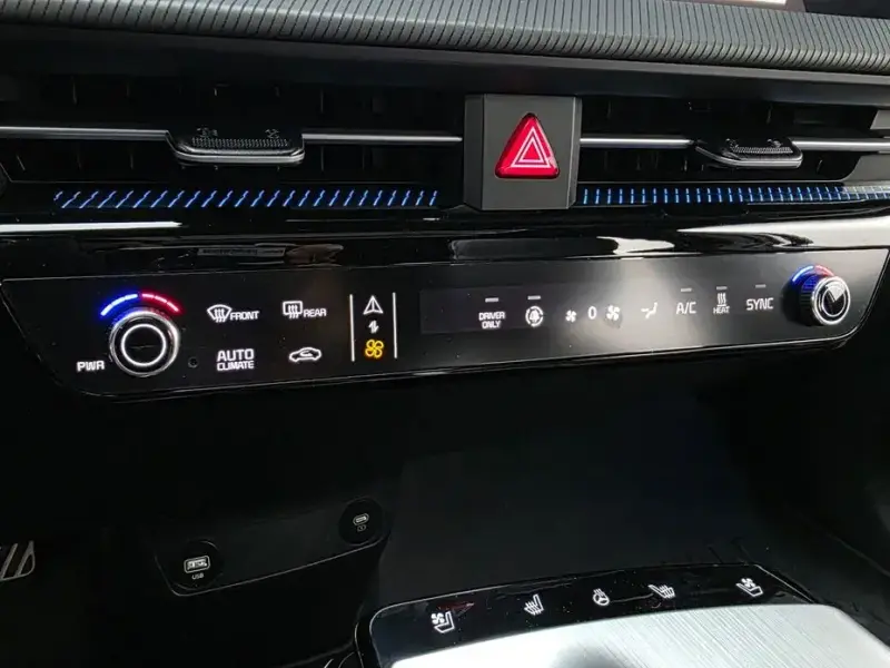 2022 Kia EV6 с пробегом 52 238 км