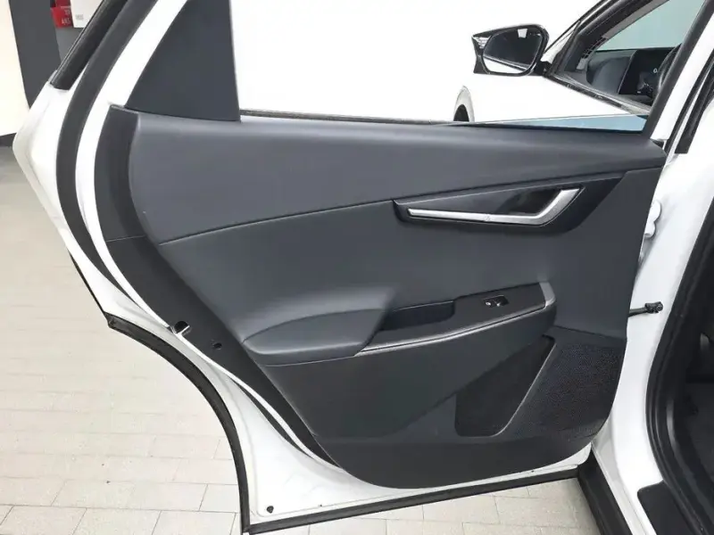 2022 Kia EV6 с пробегом 34 367 км