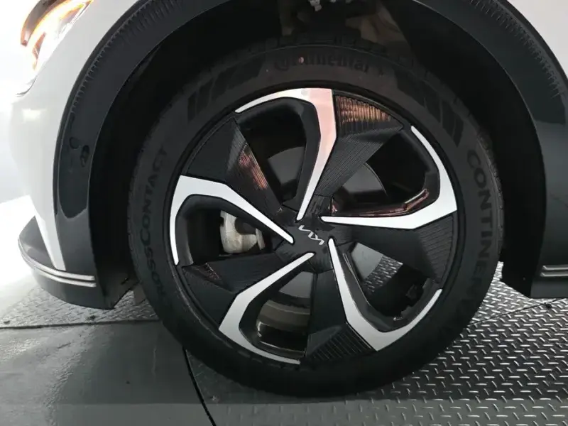 2023 Kia EV6 с пробегом 53 746 км