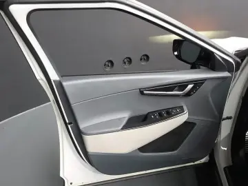 2023 Kia EV6 с пробегом 53 746 км