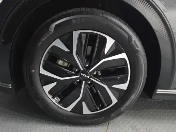 2022 Kia EV6 с пробегом 37 622 км