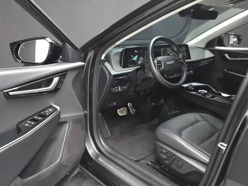 2022 Kia EV6 с пробегом 37 622 км